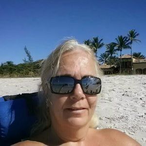 Meet your Posher, Jean